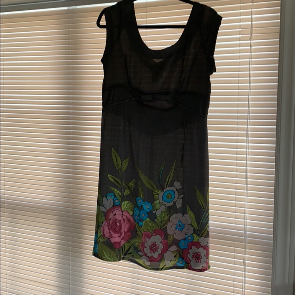 Cute grey summer dress. Sz L